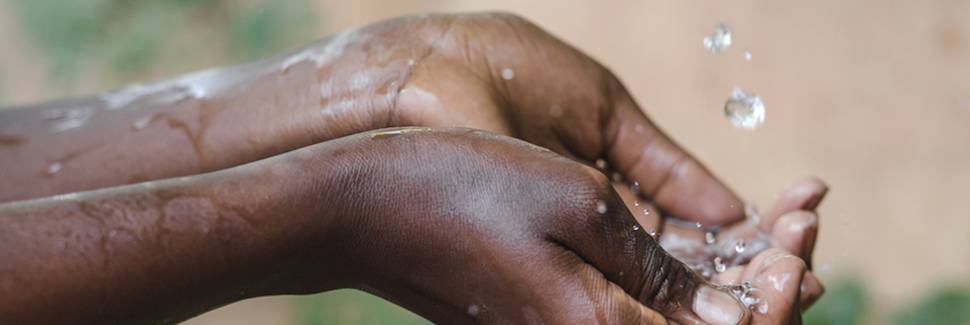 世界で注目されている日本の井戸堀り技術と手押しポンプ